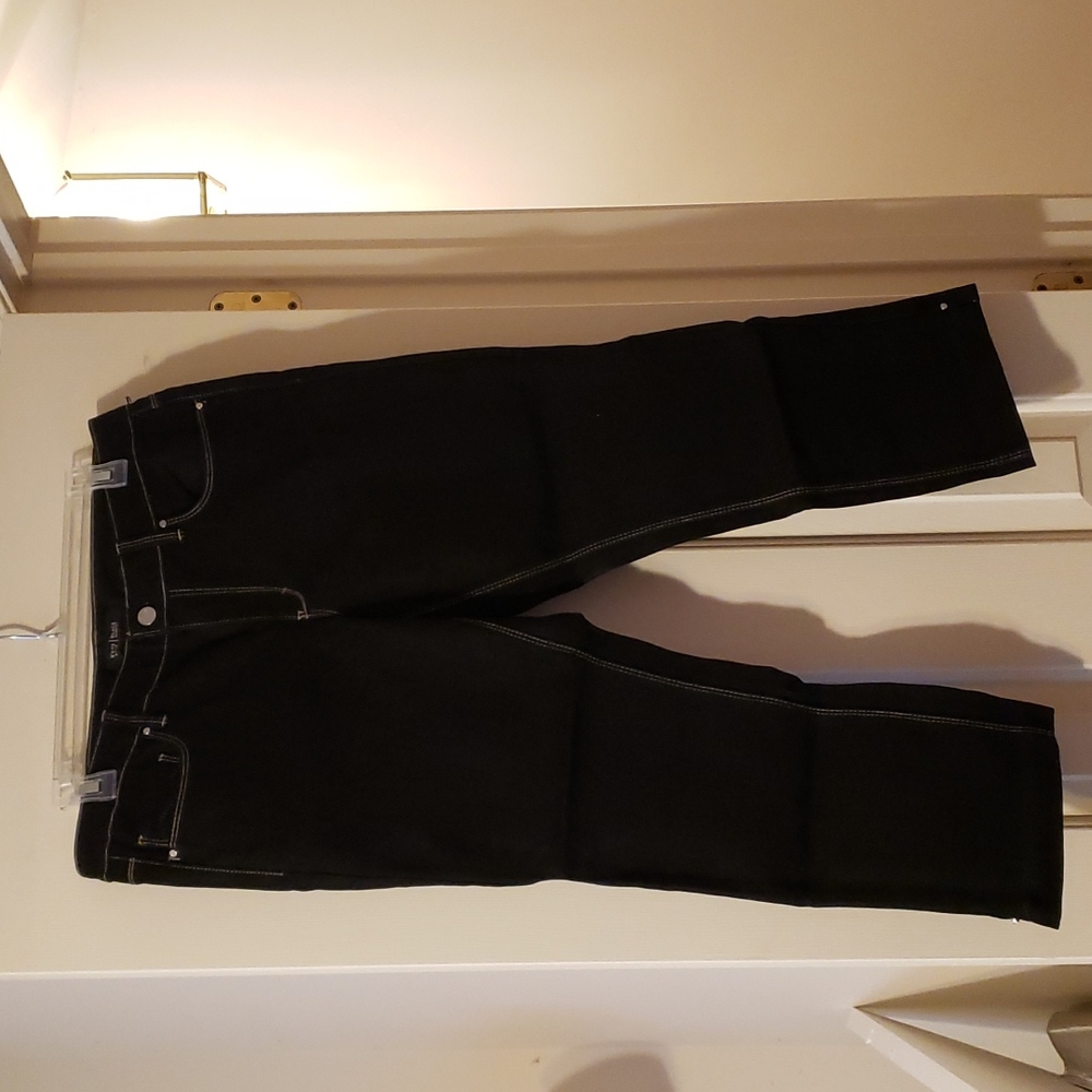 NWT WHBM Black/Dark Blue Blanc Crop Leg Jeans Size 8.